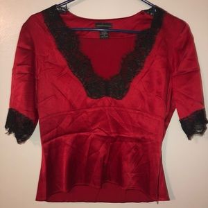 Moda red satin top